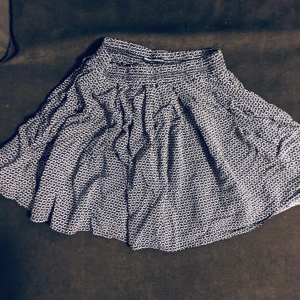 Brandy Melville black and white flounce skirt